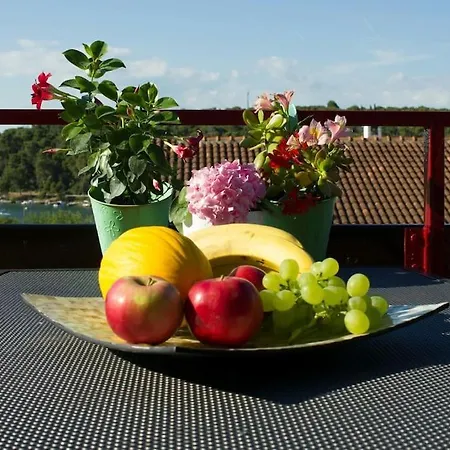 Appartamento Olga With A Lovely View Banjole